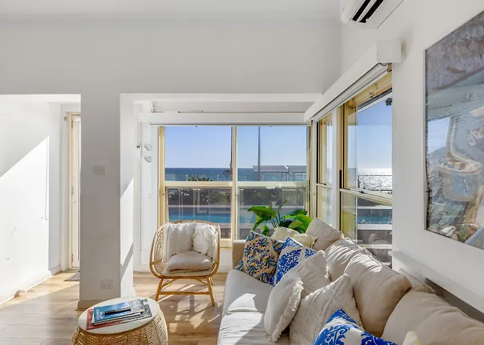 Glenelg Beach House With Private Beachfront Pool