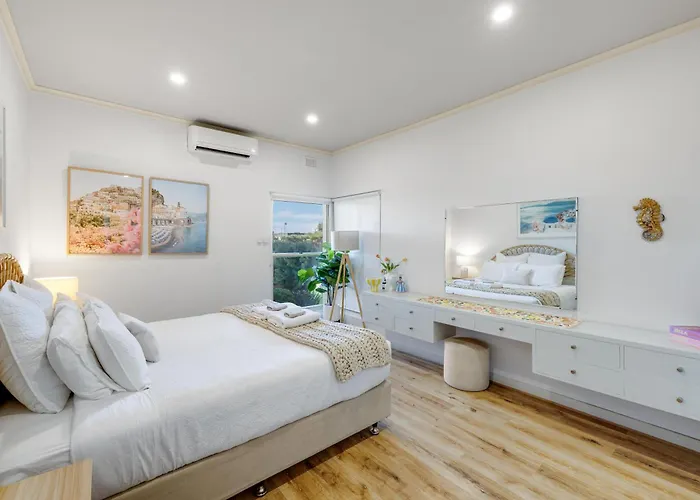 Glenelg Beach House With Private Beachfront Pool