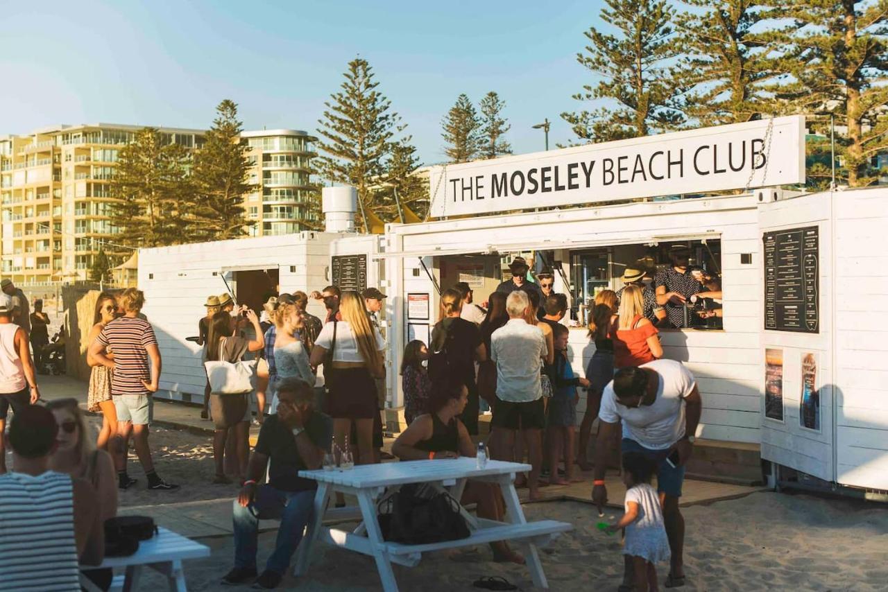 Holiday home House With Private Beachfront Pool Glenelg